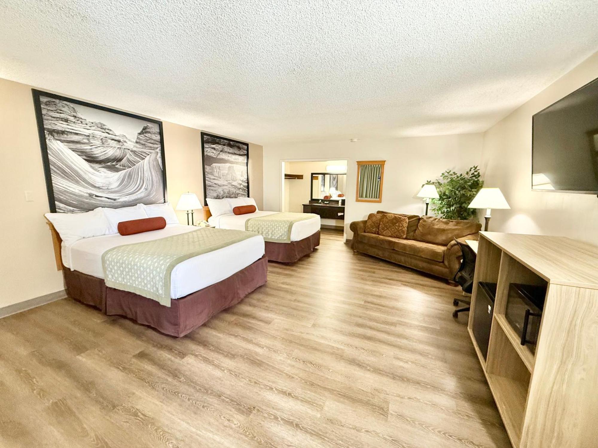 Super 8 By Wyndham Salina/Scenic Hills Area Hotell Exteriör bild