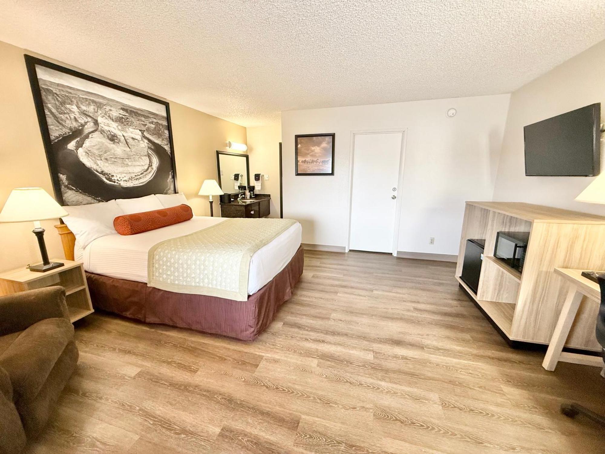 Super 8 By Wyndham Salina/Scenic Hills Area Hotell Exteriör bild