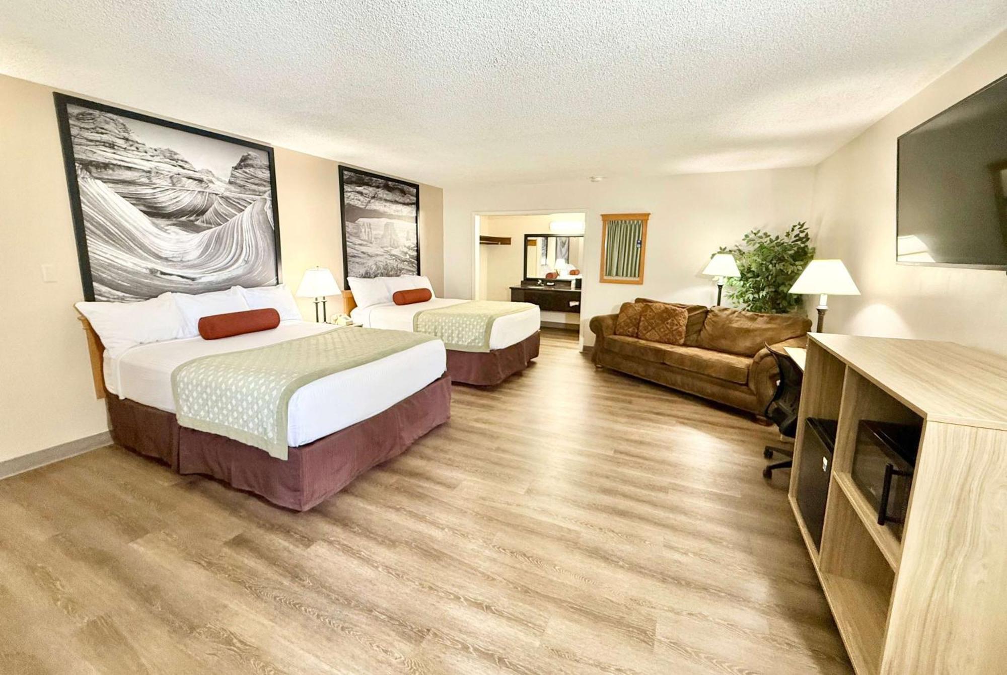 Super 8 By Wyndham Salina/Scenic Hills Area Hotell Exteriör bild