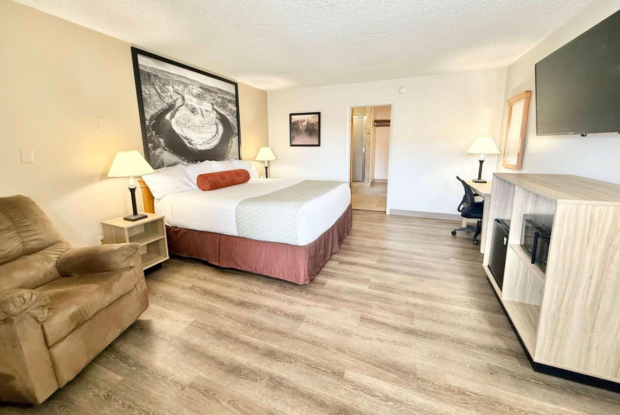 Super 8 By Wyndham Salina/Scenic Hills Area Hotell Exteriör bild